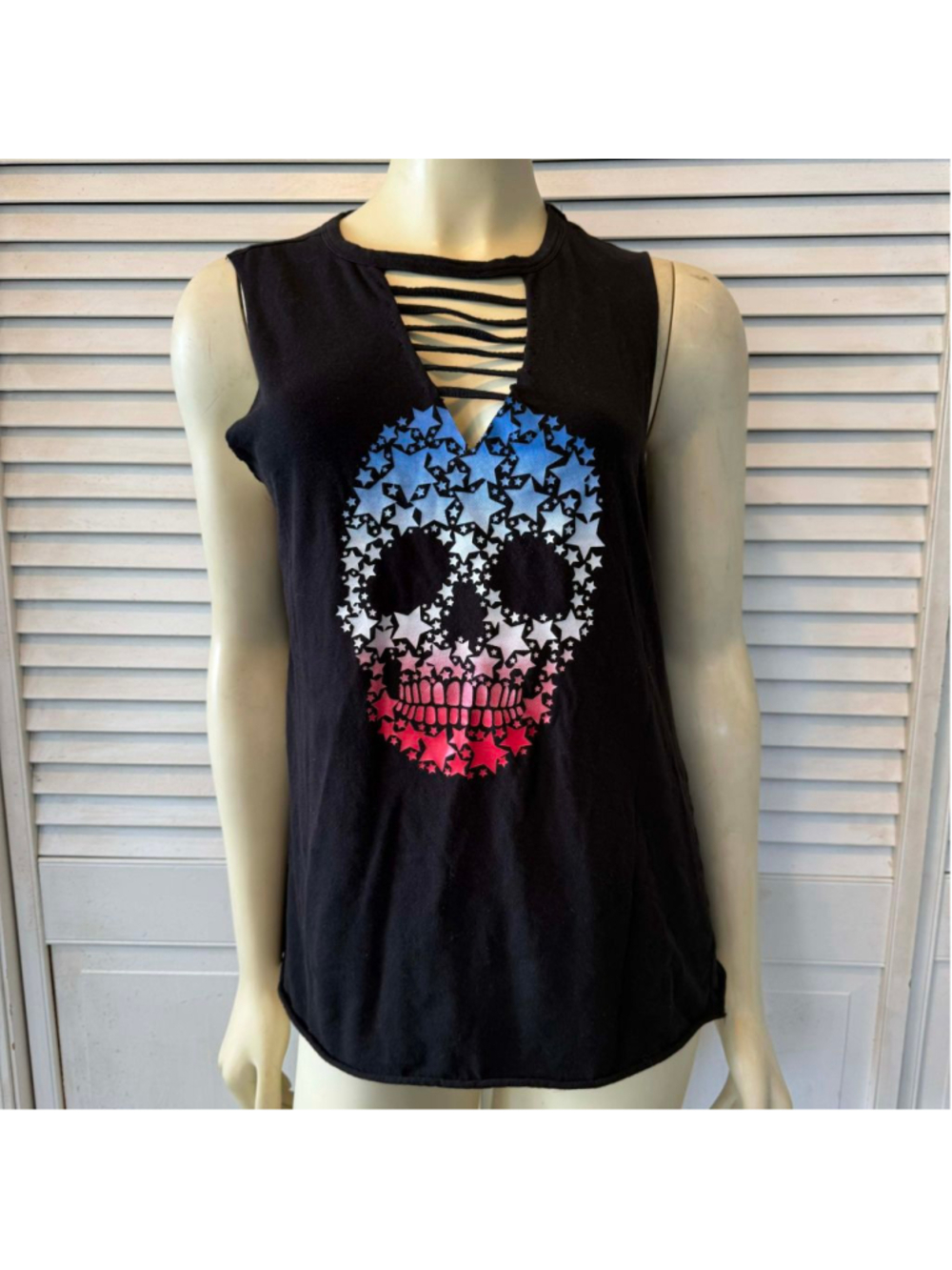 Women’s Skull Graphic Tank Top Sleeveless Cutout Neck Black Casual Shirt